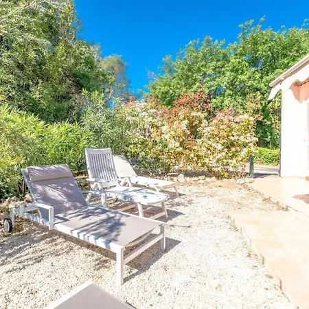 Le L Pool&beachside L Shellter *