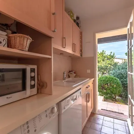 Le L Pool&beachside L Shellter * Saint-Tropez