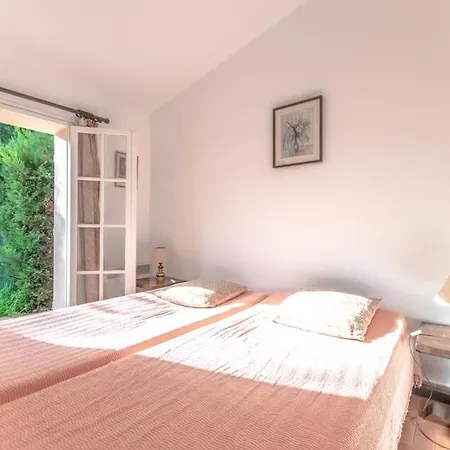 Le L Pool&beachside L Shellter * Saint-Tropez