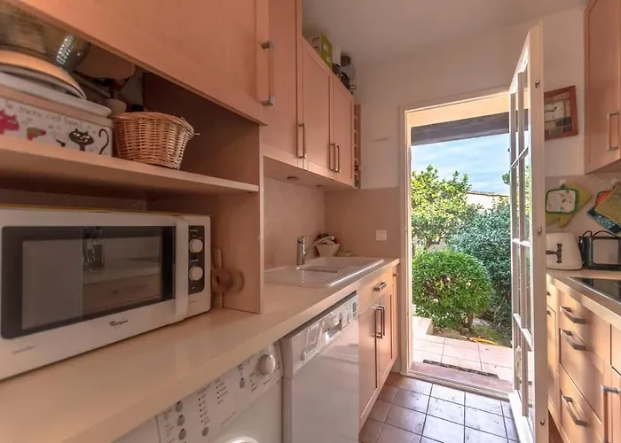 Le L Pool & Beachside L Shellter * Saint-Tropez